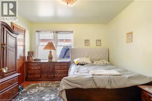 66 Walter Avenue N, Hamilton, ON 