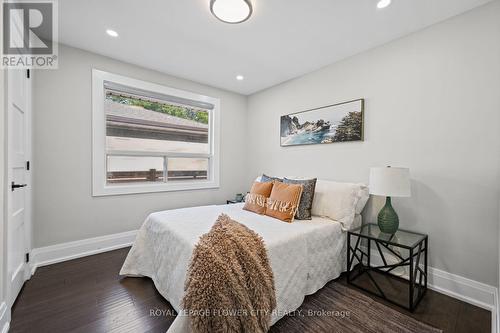 1812 Christopher Road, Mississauga, ON 
