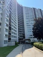 702 - 530 LOLITA GARDENS  Mississauga, ON L5A 2A8