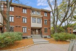 31 SHEBA PRIVATE  Ottawa, ON K1K 4K8