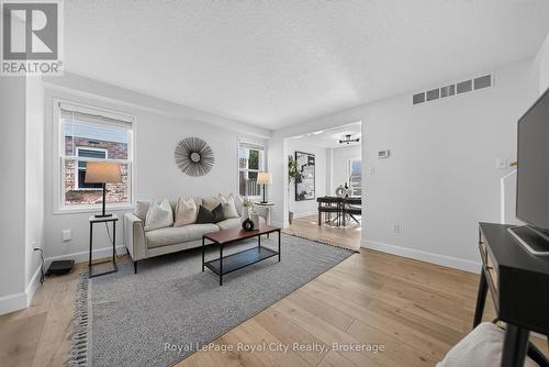 24 Brookfield Crescent, Kitchener, ON 