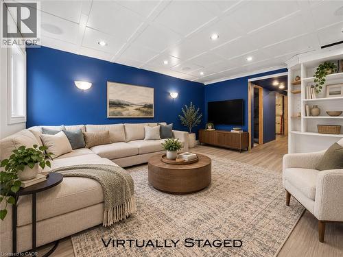 VIRTUALLY STAGED - 83 Glazebrook Crescent, Cambridge, ON 