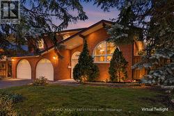 2389 FRAYNE COURT  Mississauga, ON L5A 3X7