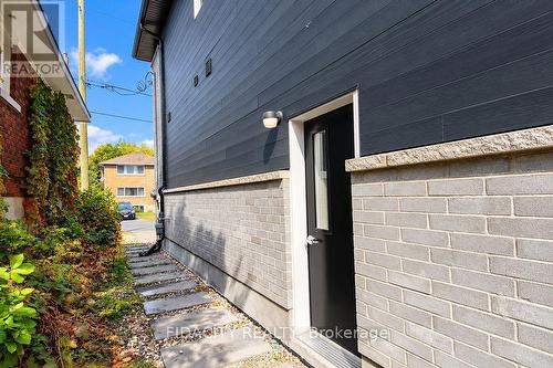 1402 Mayview Avenue, Ottawa, ON 