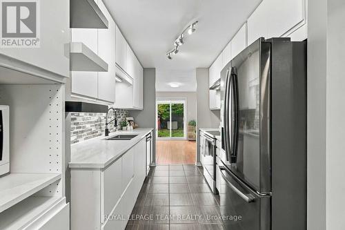 68 Woodbury Crescent, Ottawa, ON 