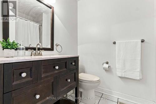 68 Woodbury Crescent, Ottawa, ON 