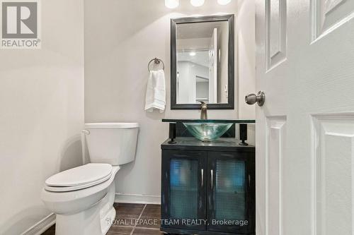 68 Woodbury Crescent, Ottawa, ON 