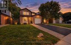 2092 HUNT CRESCENT  Burlington, ON L7M 2N9