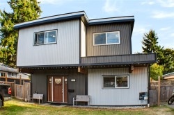 635 Hoffman Ave Langford, BC V9B 3A6