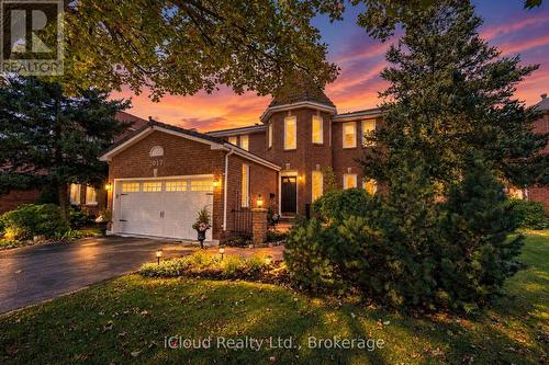 2017 GRENVILLE DRIVE  Oakville, ON L6H 3Z3