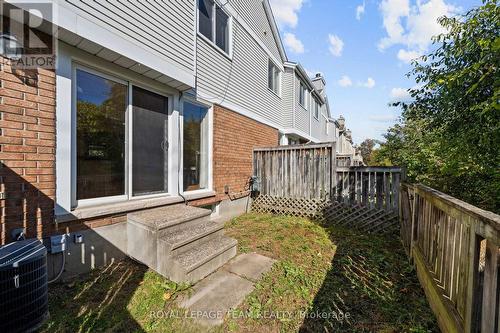 26 Paddington Private, Ottawa, ON 