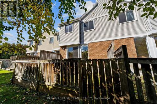 26 Paddington Private, Ottawa, ON 