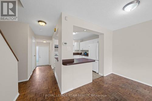 26 Paddington Private, Ottawa, ON 