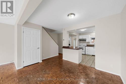 26 Paddington Private, Ottawa, ON 