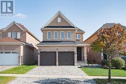 15 MIRANDO STREET Richmond Hill, ON L4S 2W8