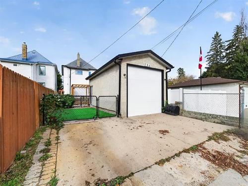 264 Kitson St, Winnipeg, MB 