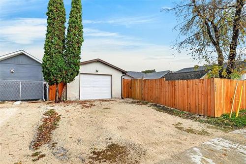 342 Springfield Rd, Winnipeg, MB 