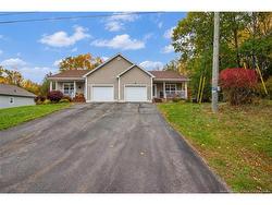 60 Walker CRES Hampton, NB E5N 5Z8
