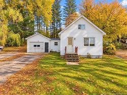 421 Canada ST  Fredericton, NB E3A 4A5