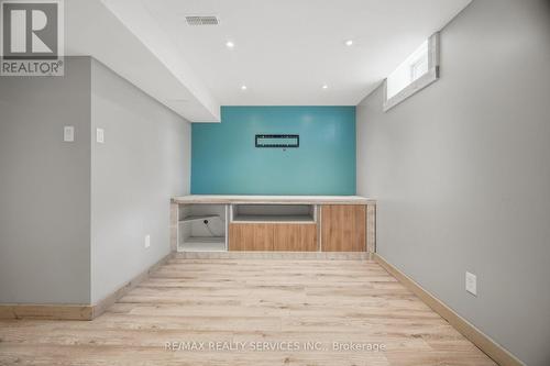 5 Westhampton Way, Hamilton, ON 