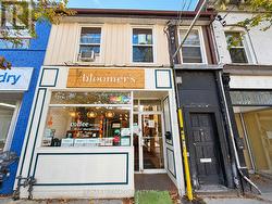 715 QUEEN STREET W  Toronto, ON M6J 1E6