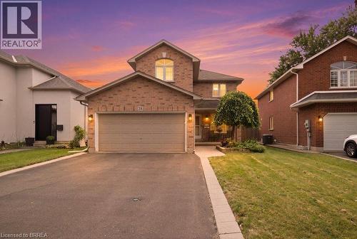 28 LAKE Street  Grimsby, ON L3M 2G7