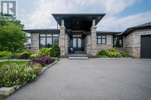 9 LEASIDE STREET  Prince Edward County, ON K8N 0G1
