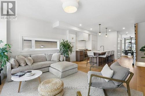 569 Edison Avenue, Ottawa, ON 