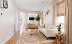 922 LEDBURY CRESCENT Mississauga, ON L5V 2P8
