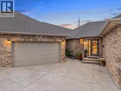 28 Mettawas LANE East  Kingsville, ON N9Y 0A2