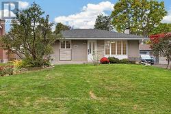 2524 HOPKINS ROAD  Ottawa, ON K2B 7X7