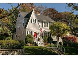 1951 Parkwood Terrace  Halifax, NS B3H 4G4