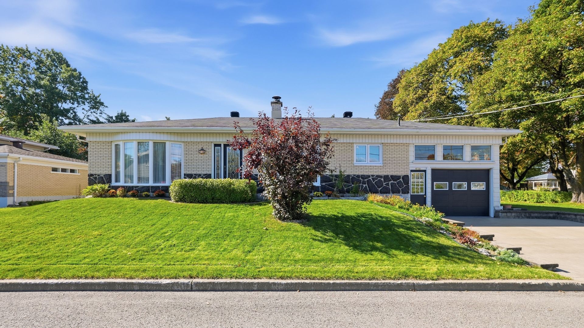 3785 Av St Leandre — photo 1