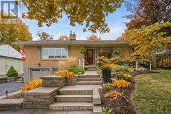 25 BENNETT AVENUE Guelph (St. George's), ON N1E 2C6