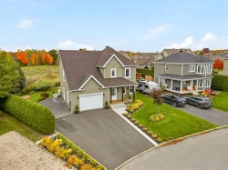 64 Rue des Chênes-Verts  Lévis (Les Chutes-De-La-Chaudière-Est), QC G6Z 7W9