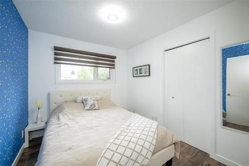 63 Magdalene Bay, Winnipeg, MB 