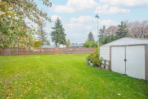 63 Magdalene Bay, Winnipeg, MB 