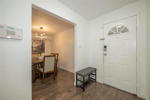 63 Magdalene Bay, Winnipeg, MB 