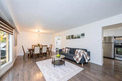 63 Magdalene Bay, Winnipeg, MB 