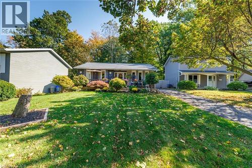 24 INGLEWOOD Court  Grimsby, ON L3M 4S2