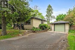 80 ST CLAIRE AVENUE  Ottawa, ON K2G 2A6