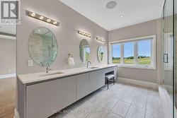 6 Piece Ensuite with Water Closet - 