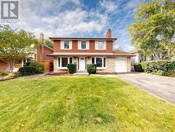 82 CROSSBOW CRESCENT  Toronto, ON M2J 3M4