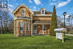 66 CENTRE STREET  Vaughan, ON L4J 1E9