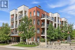 302 - 130 CANON JACKSON DRIVE Toronto, ON M6M 2G1