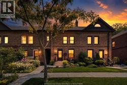 864 Monmouth ROAD  Windsor, ON N8Y 3L4