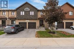 3 - 31 MADELAINE DRIVE Barrie, ON L9J 0G8