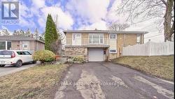 676 MOUNTVIEW PLACE Newmarket (Huron Heights-Leslie Valley), ON L3Y 3P7