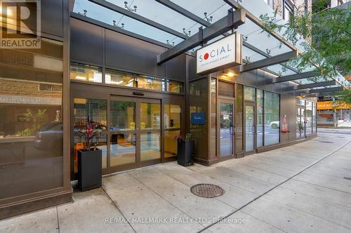 709 - 100 DALHOUSIE STREET  Toronto, ON M5B 0C7