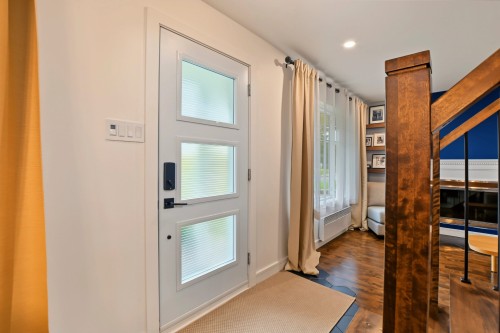 Hall d'entrée/Vestibule - 56 Rue Forest, Saint-Jacques, QC 